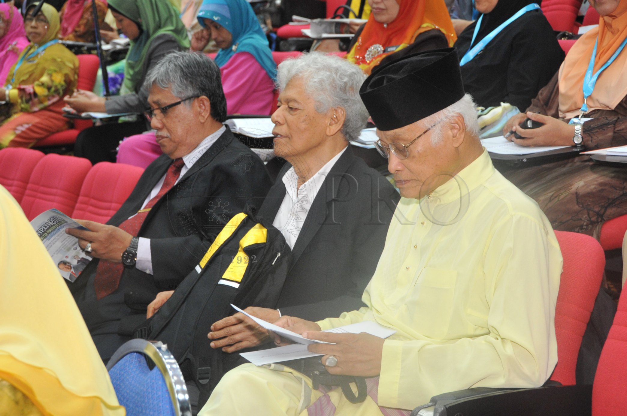 PRO 14 28 KONPEN PRO 7073